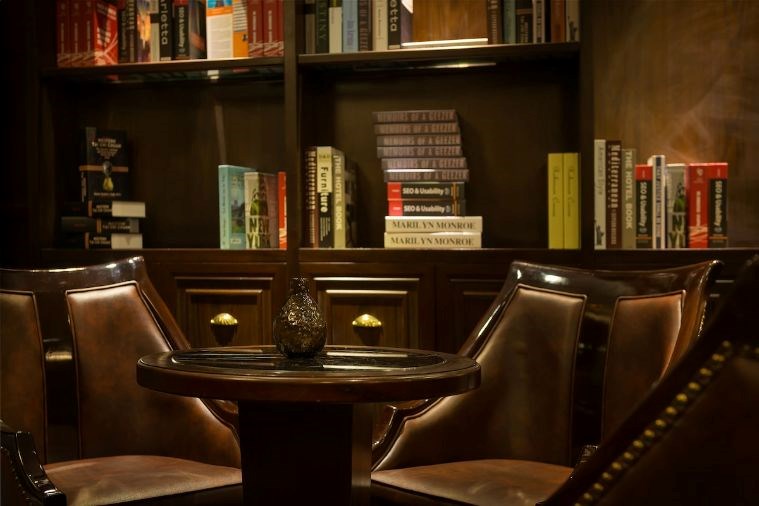 Du Thuyền Paradise Elegance Hạ Long